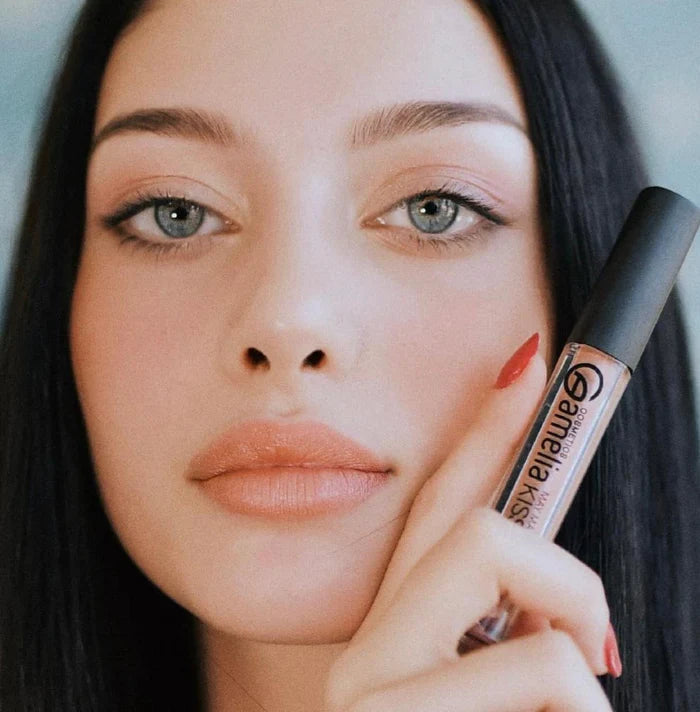 Liquid Lipstick Hide